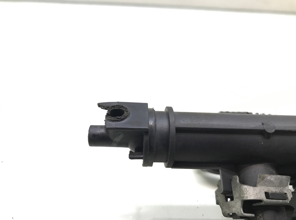 Топливная рампа бу для Renault Clio  1.2 i,  2006 г.