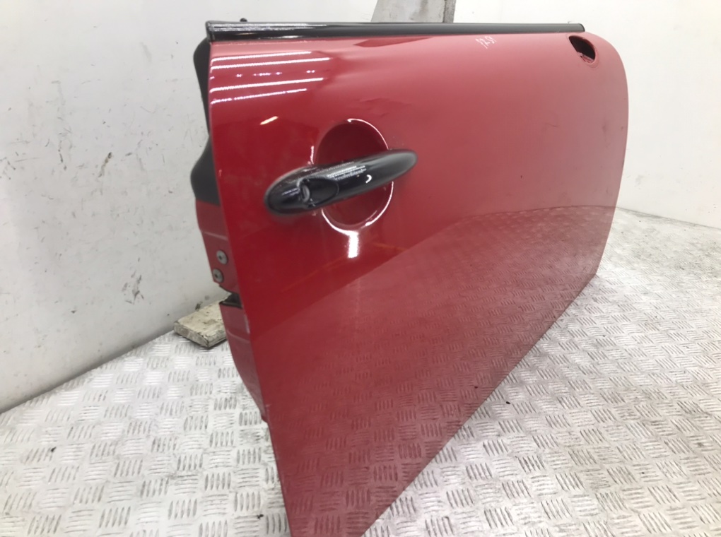 Дверь передняя правая бу для Mini Cooper R56 1.6 i,  2009 г.