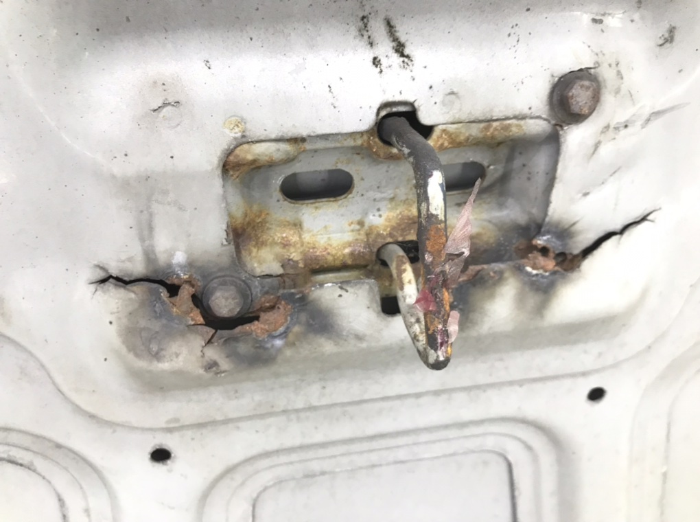 Капот бу для Ford Fiesta 5 1.4 i,  2002 г.