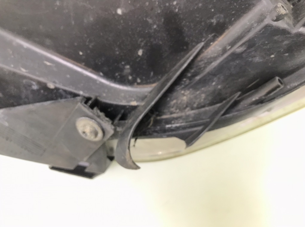 Фара правая бу для Peugeot Bipper  1.3 HDi,  2012 г.