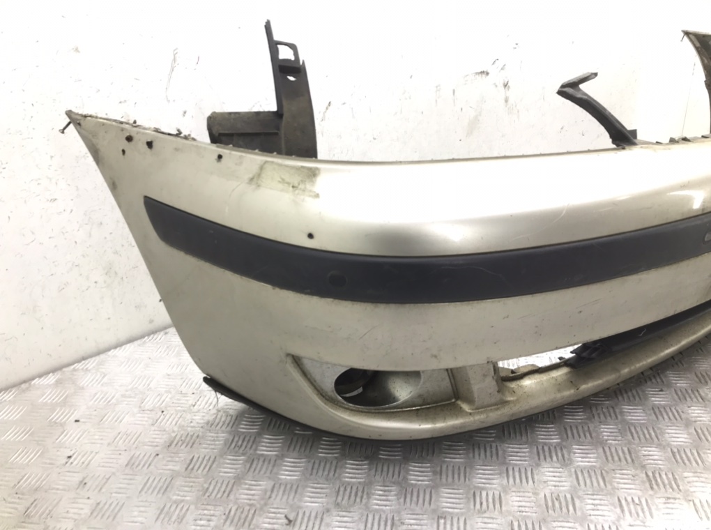 Бампер передний бу для Ford Galaxy  1.9 TDi,  2004 г.