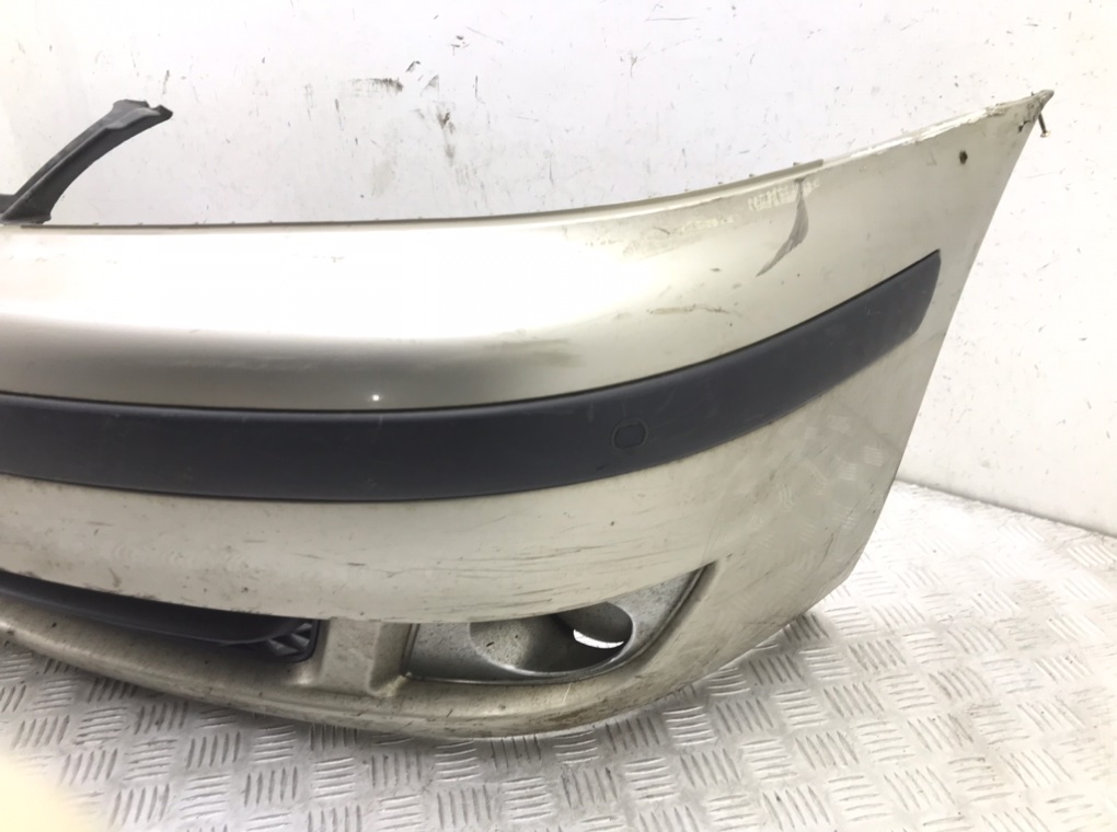 Бампер передний бу для Ford Galaxy  1.9 TDi,  2004 г.