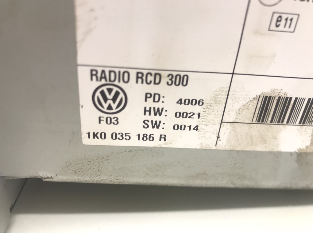 Магнитола бу для Volkswagen Golf 5 2.0 SDi,  2006 г.