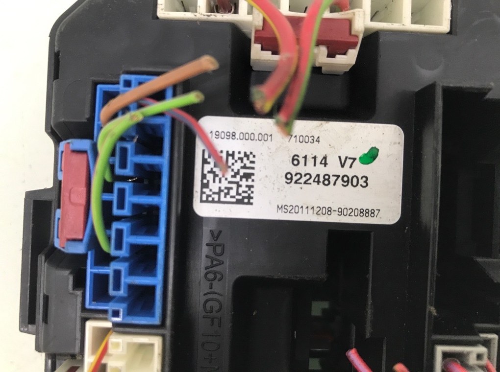 Блок предохранителей бу для BMW 1 F20/F21 2.0 TD,  2012 г.