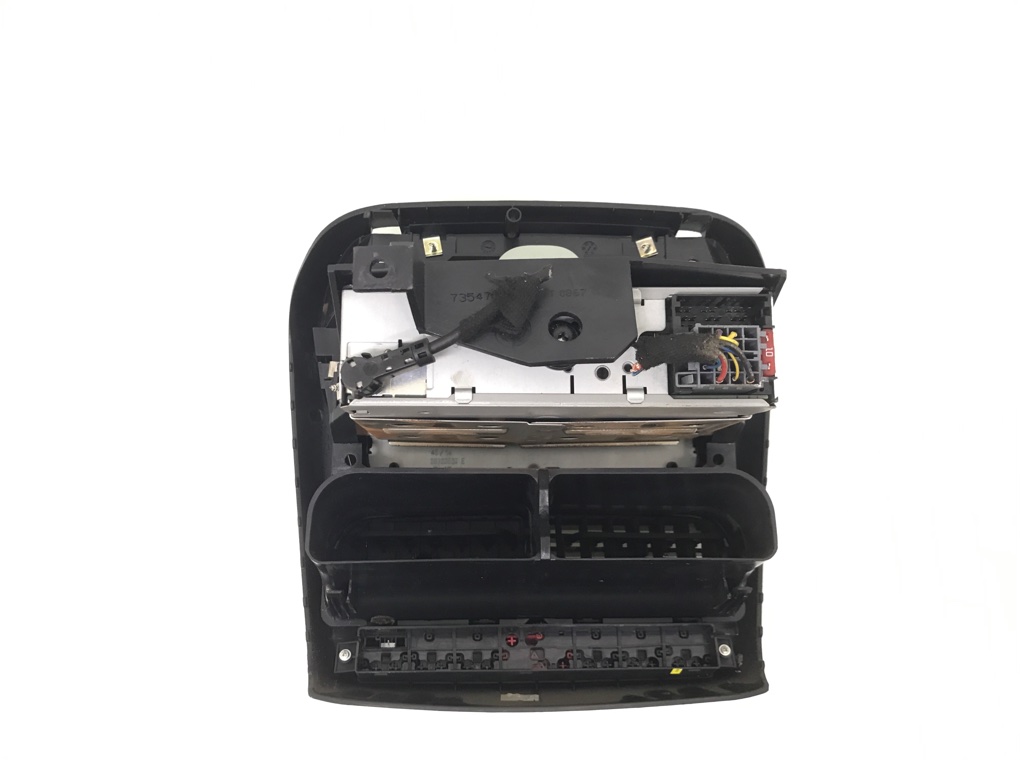 Магнитола бу для Fiat Doblo 2 1.3 JTD,  2015 г.