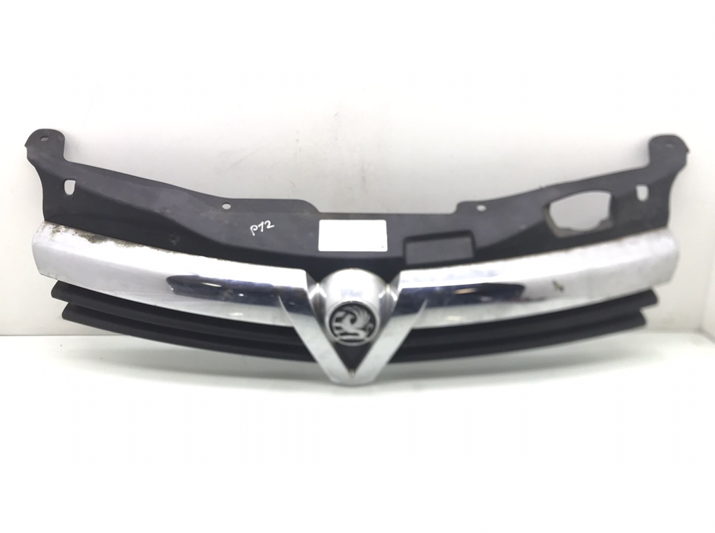 Решетка радиатора бу для Opel Astra H 1.7 CDTi, 2004 г.