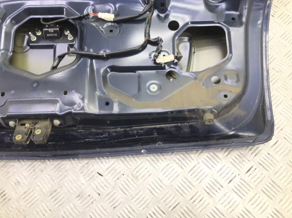 Крышка багажника бу для Nissan Primera P12 1.8 i,  2003 г.