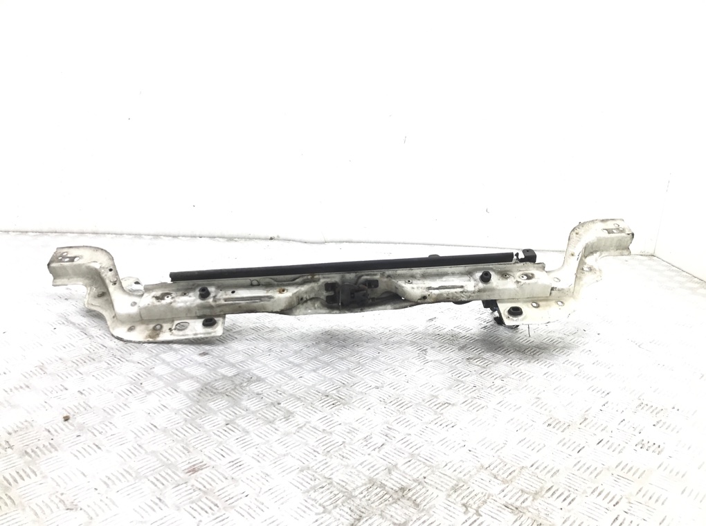 Планка под капот бу для Citroen Nemo X610 1.4 i, 2009 г. Планка под капот бу для Citroen Nemo X610 1.4 i, 2009 г.