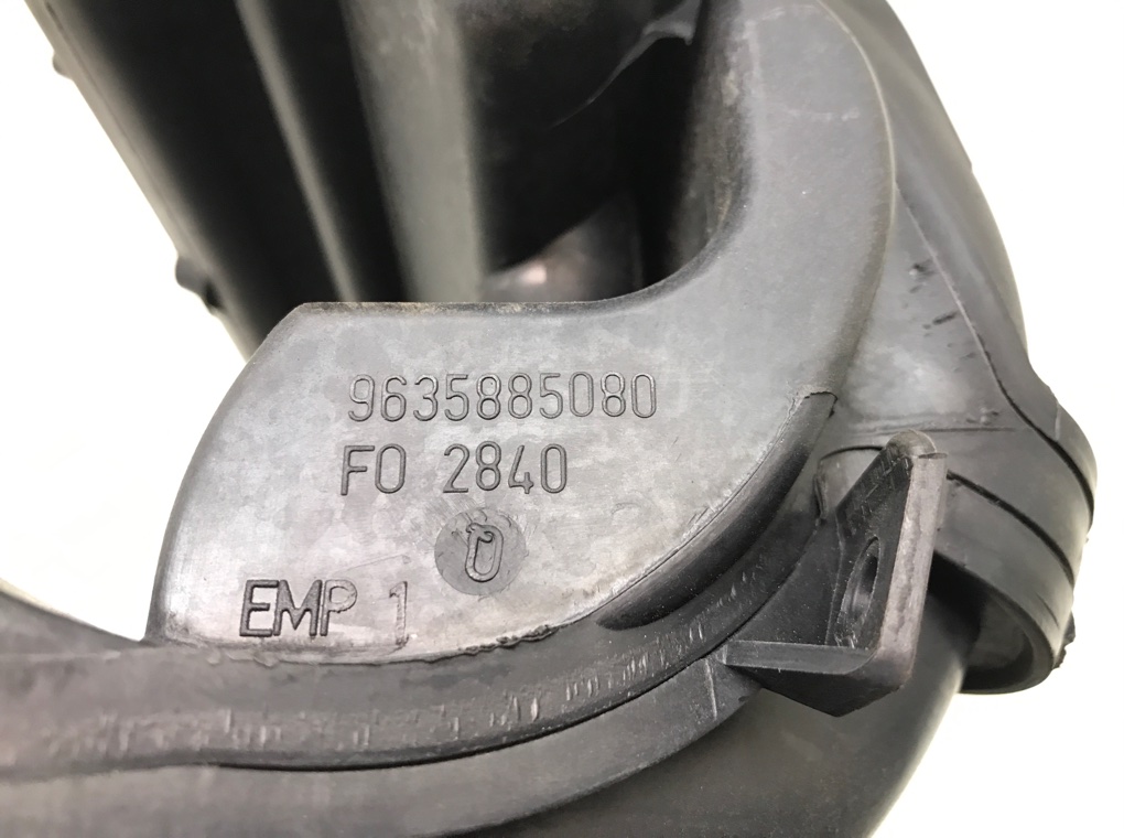 Коллектор впускной бу для Citroen C3  1.6 i,  2004 г.