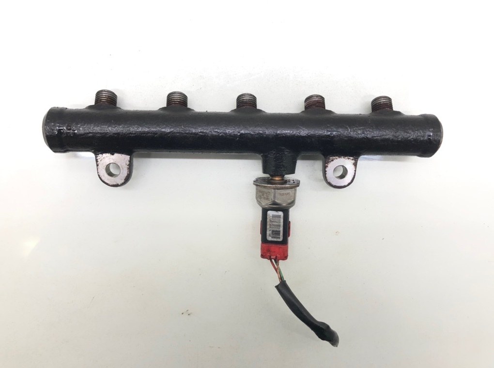 Топливная рампа бу для Peugeot 407  2.0 HDi,  2006 г.