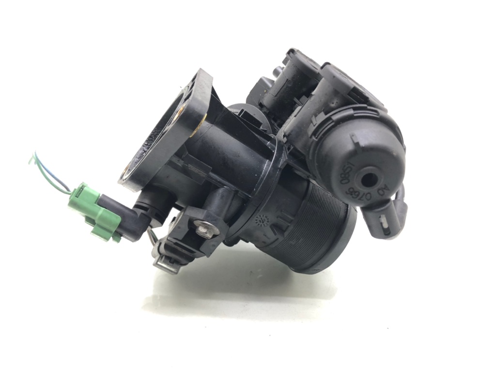 Заслонка дроссельная бу для Peugeot 407  2.0 HDi,  2006 г.