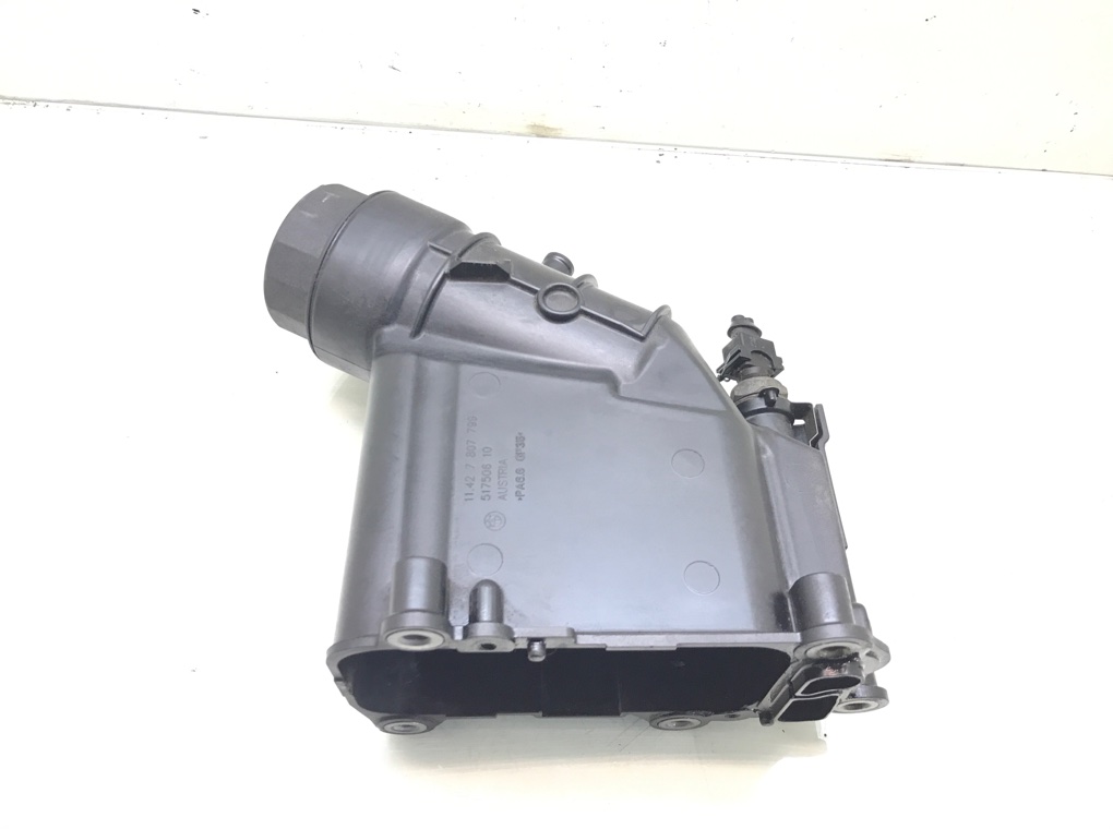 Корпус масляного фильтра бу для BMW 1 E87/E81/E82/E88 2.0 TD,  2010 г.