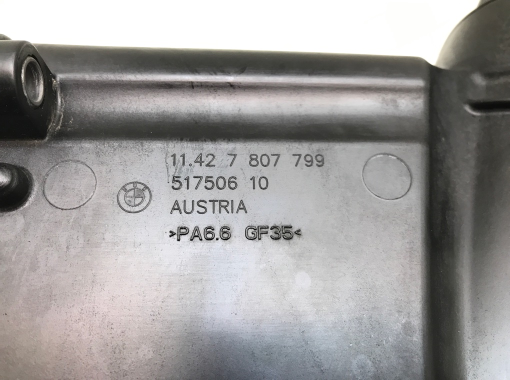 Корпус масляного фильтра бу для BMW 1 E87/E81/E82/E88 2.0 TD,  2010 г.