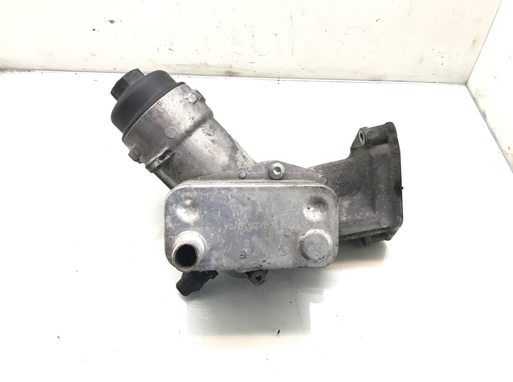 Корпус масляного фильтра бу для BMW 1 E87/E81/E82/E88 2.0 TD, 2004 г.