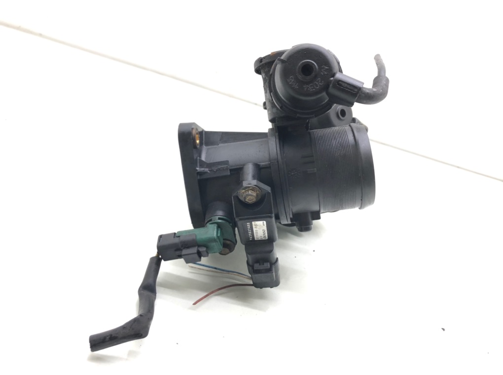 Заслонка дроссельная бу для Peugeot 407  2.0 HDi,  2005 г.