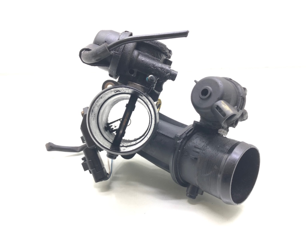 Заслонка дроссельная бу для Peugeot 407  2.0 HDi,  2005 г.