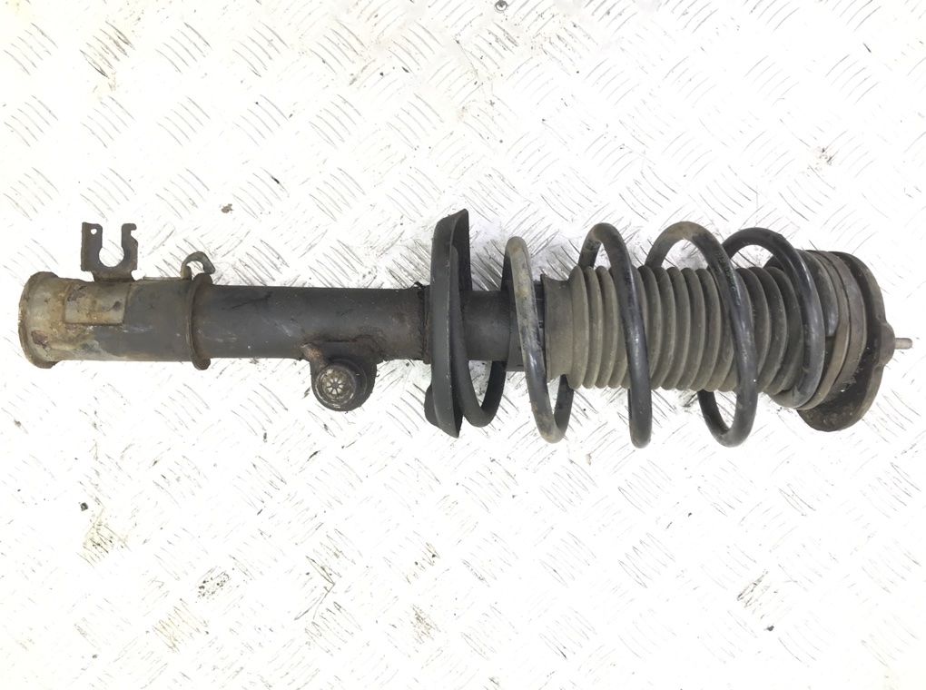 Стойка передняя правая бу для Fiat Doblo 2 1.3 JTD,  2010 г.