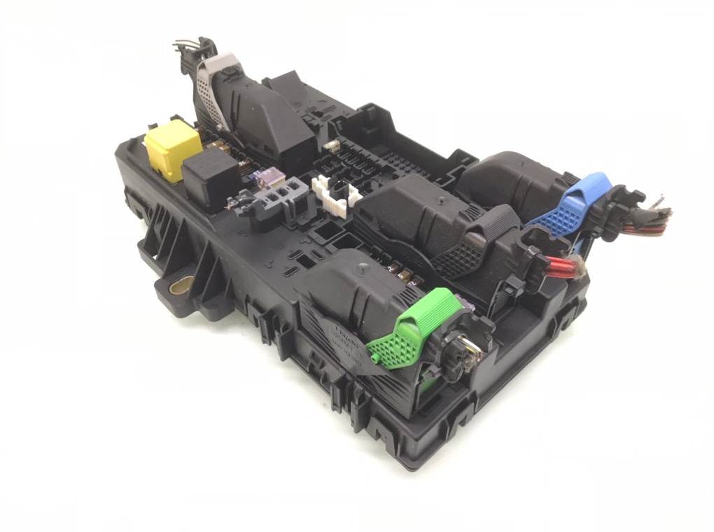 Блок предохранителей бу для Opel Astra H 1.8 i,  2005 г.