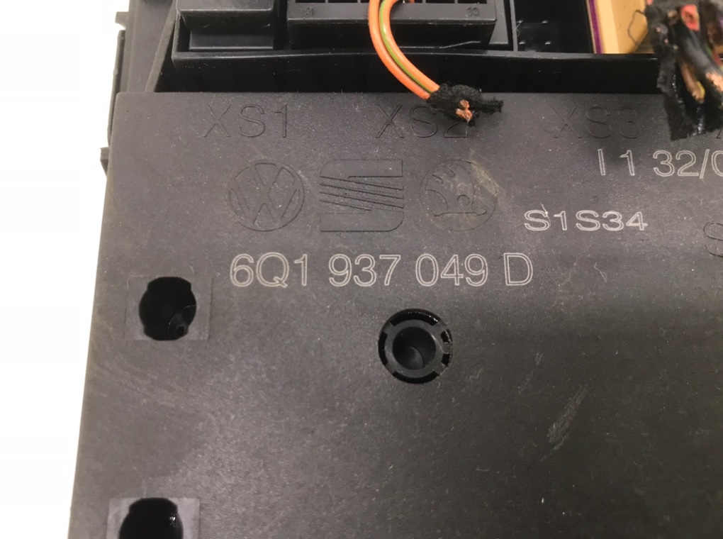 Блок комфорта бу для Volkswagen Polo 4 1.2 i,  2004 г.