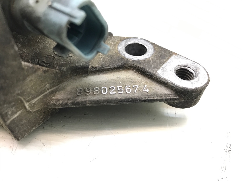 Корпус термостата бу для Opel Astra H 1.7 CDTi,  2010 г.