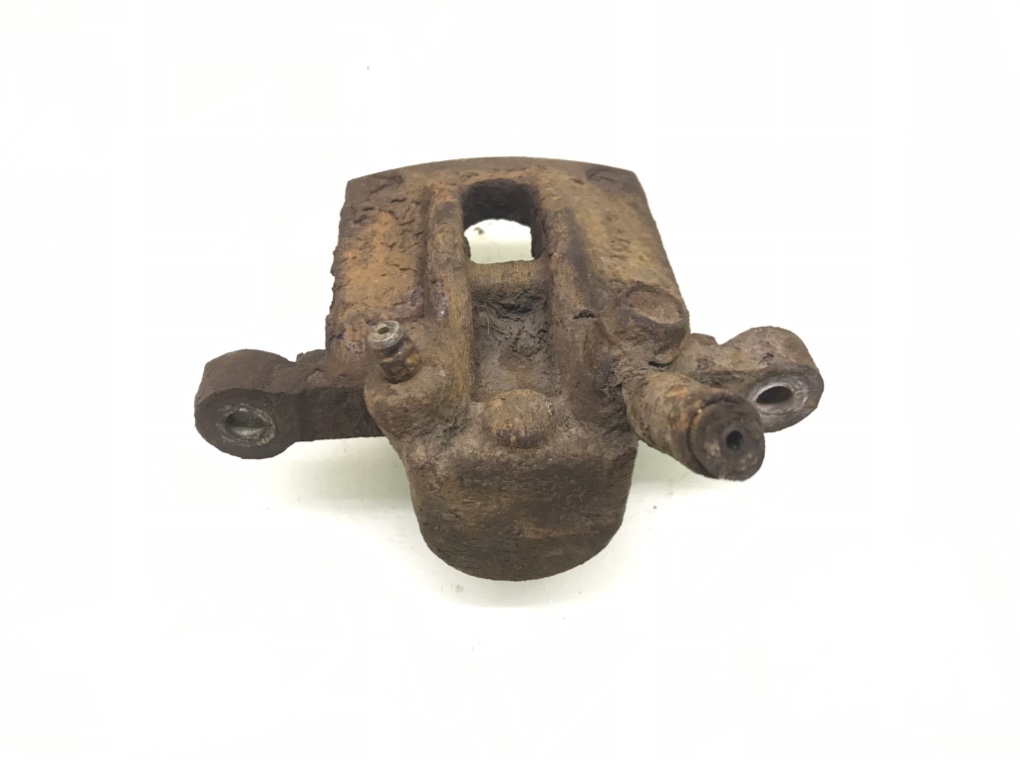 Суппорт задний левый бу для Toyota Corolla  2.0 D-4D,  2006 г.