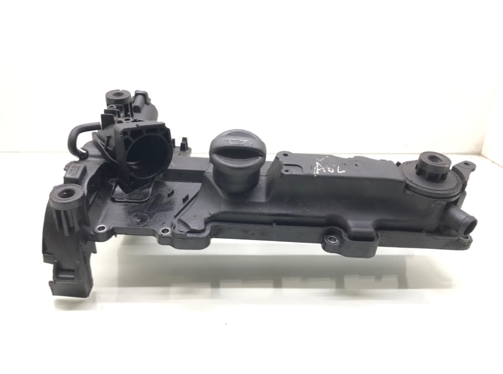 Клапанная крышка бу для Peugeot 1007 1.4 HDi, 2008 г. Клапанная крышка бу для Peugeot 1007 1.4 HDi, 2008 г.