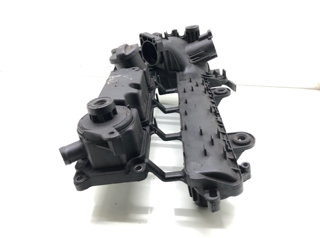 Клапанная крышка бу для Peugeot 1007 1.4 HDi, 2008 г. Клапанная крышка бу для Peugeot 1007 1.4 HDi, 2008 г.