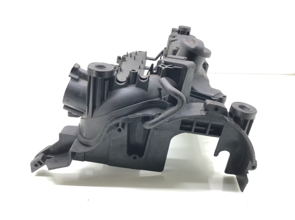 Клапанная крышка бу для Peugeot 1007 1.4 HDi, 2008 г. Клапанная крышка бу для Peugeot 1007 1.4 HDi, 2008 г.