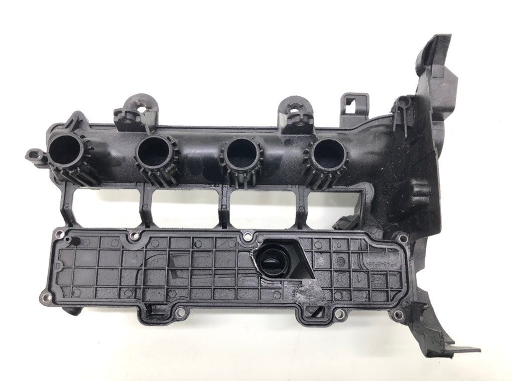 Клапанная крышка бу для Peugeot 1007 1.4 HDi, 2008 г. Клапанная крышка бу для Peugeot 1007 1.4 HDi, 2008 г.