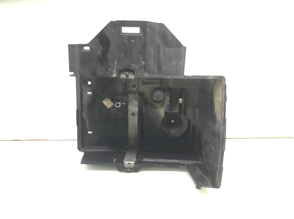 Полка аккумулятора бу для Ford Focus 2 1.6 i, 2008 г.