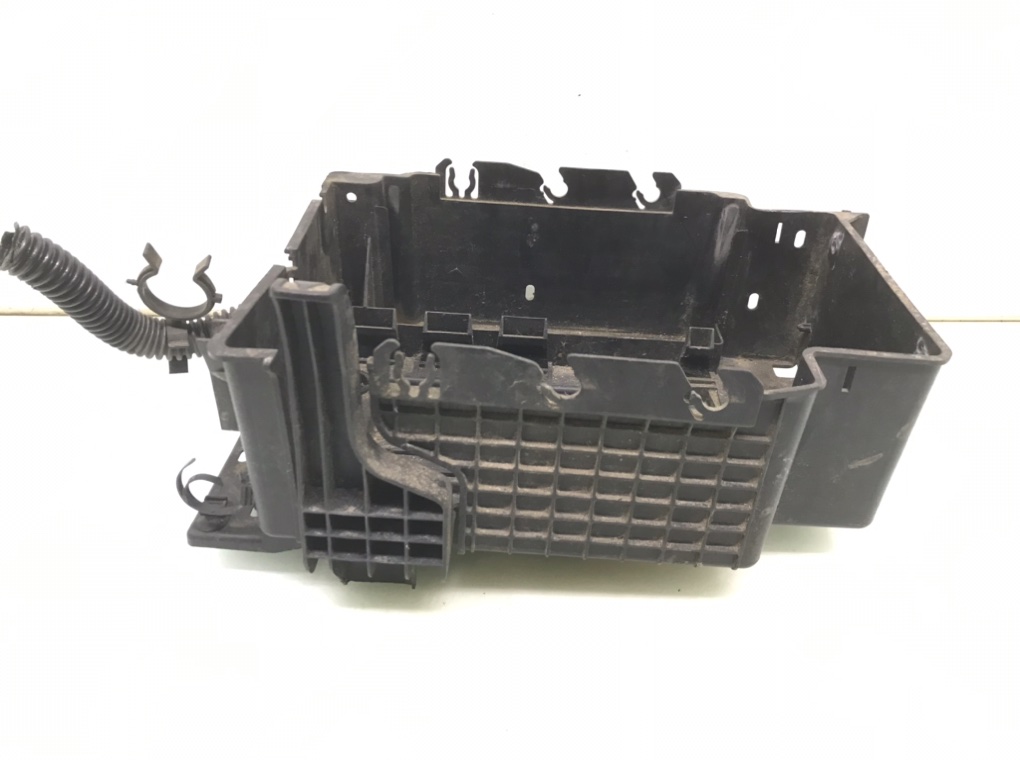 Полка аккумулятора бу для Citroen C3 1 1.6 i, 2005 г. Полка аккумулятора бу для Citroen C3 1.6 i, 2005 г.