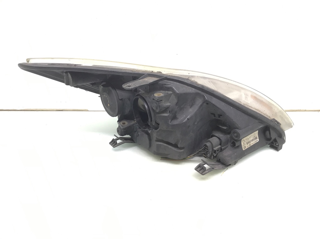 Фара левая бу для Ford Focus 2 1.6 TDCi,  2008 г.