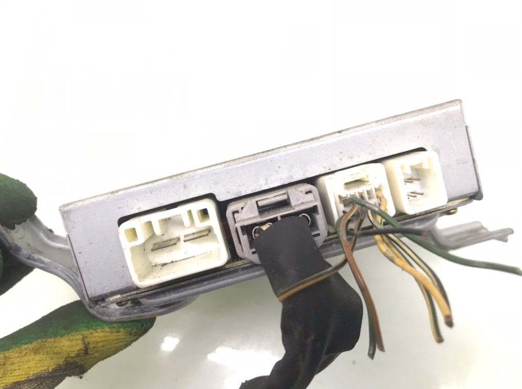 Блок управления электроусилителя руля бу для Toyota Yaris P1 1.0 i,  2002 г.