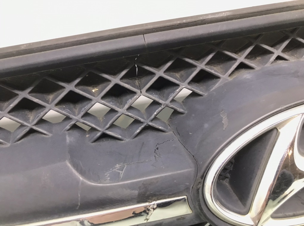 Решетка радиатора бу для Hyundai Tucson  2.0 CRDi,  2009 г.