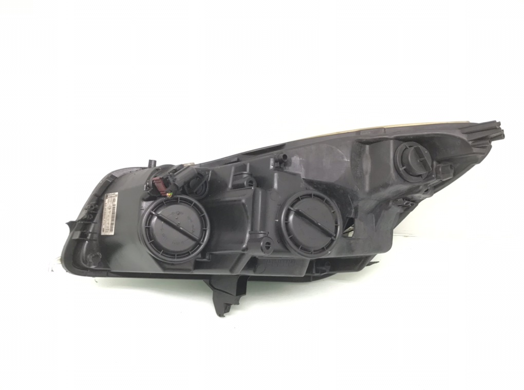 Фара правая бу для Opel Insignia  1.8 i,  2009 г.