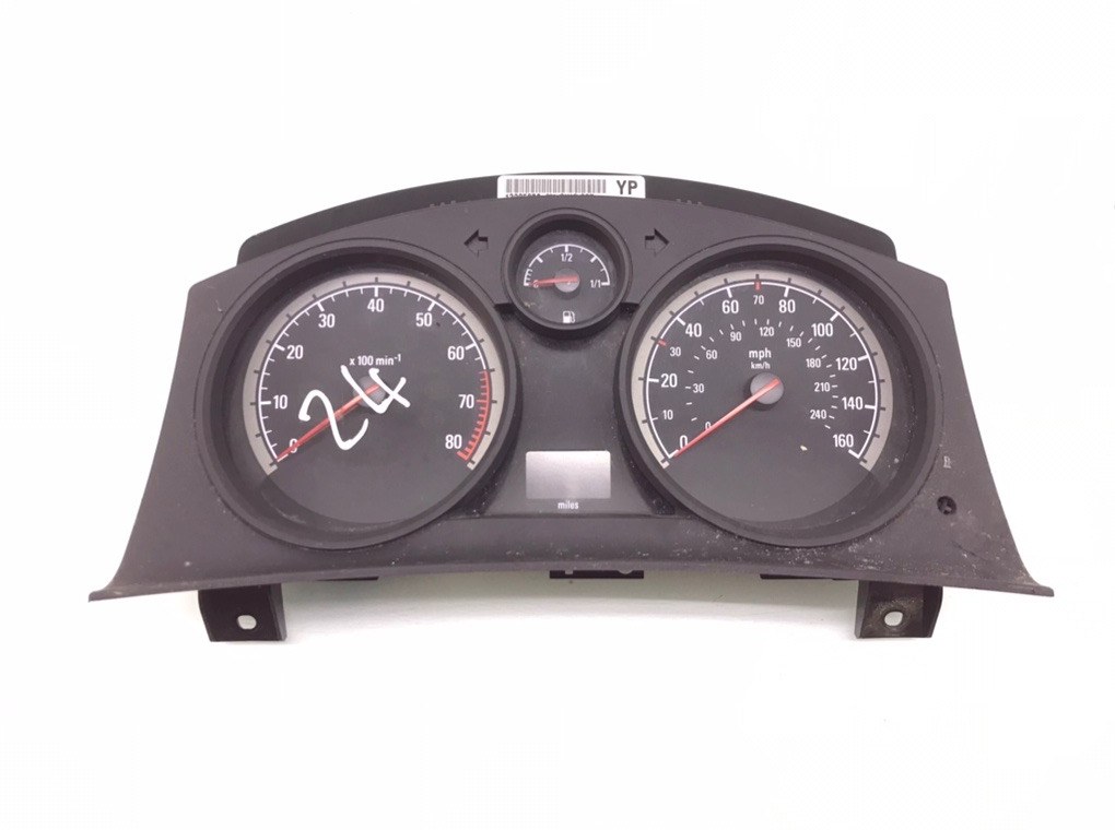 Щиток приборов (приборная панель) бу для Opel Zafira B 1.6 i, 2006 г.