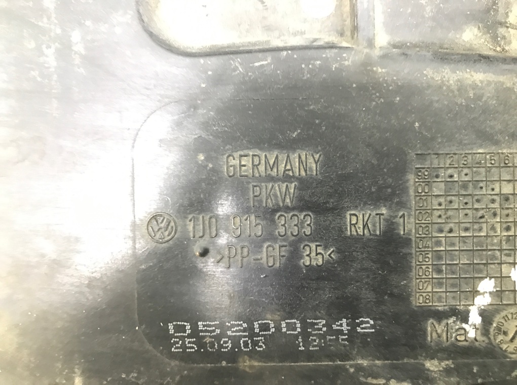 Полка аккумулятора бу для Volkswagen Bora  1.9 TDi,  2003 г.