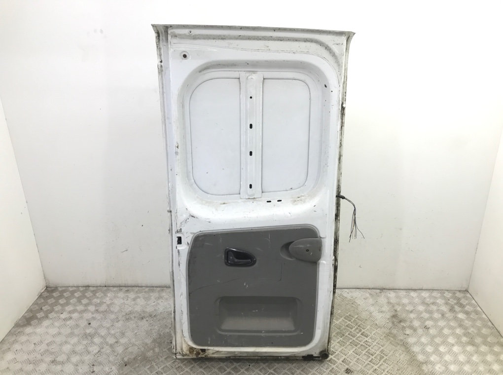 Дверь задняя распашная левая бу для Renault Trafic  2.0 DCi,  2008 г.