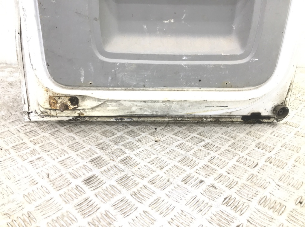 Дверь задняя распашная левая бу для Renault Trafic  2.0 DCi,  2008 г.