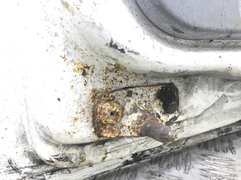 Дверь задняя распашная левая бу для Renault Trafic  2.0 DCi,  2008 г.