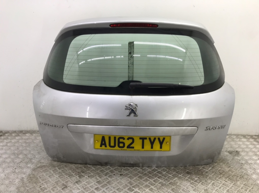 Крышка багажника бу для Peugeot 308 T7 1.6 HDi, 2012 г.