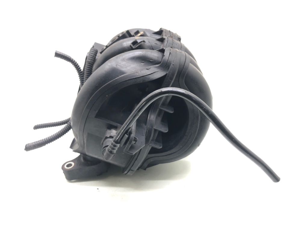 Коллектор впускной бу для Peugeot 107  1.0 i,  2008 г.