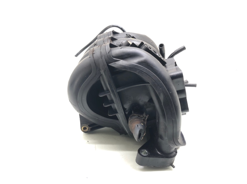 Коллектор впускной бу для Peugeot 107  1.0 i,  2008 г.