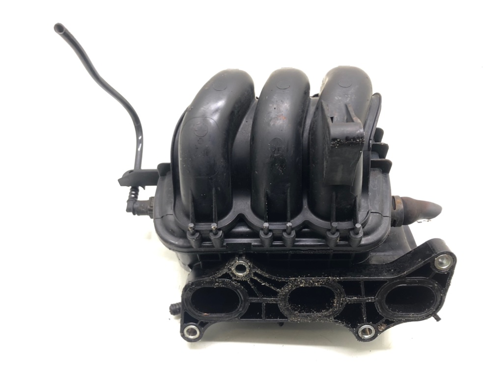 Коллектор впускной бу для Peugeot 107  1.0 i,  2008 г.