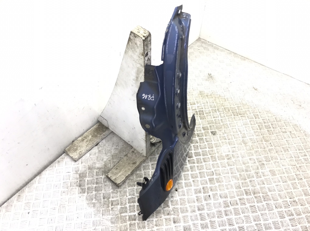 Крыло переднее правое бу для Mini Cooper R56 1.6 i,  2009 г.