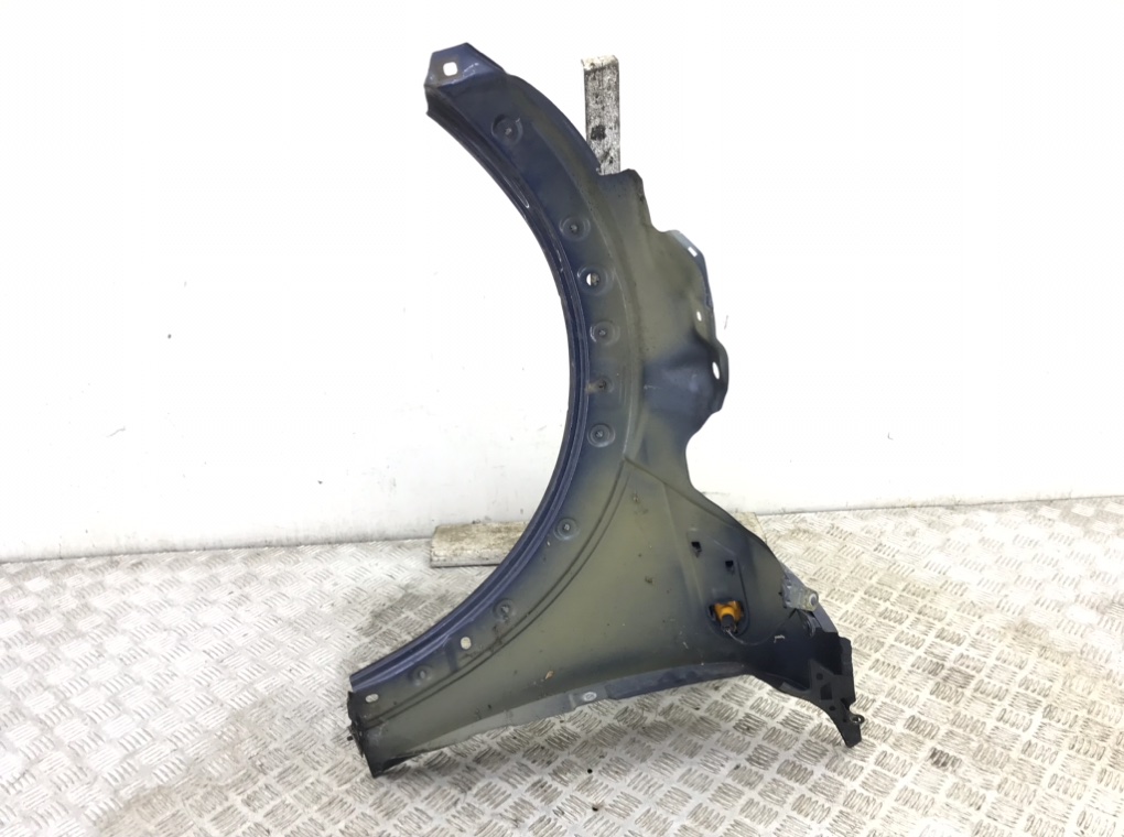 Крыло переднее правое бу для Mini Cooper R56 1.6 i,  2009 г.
