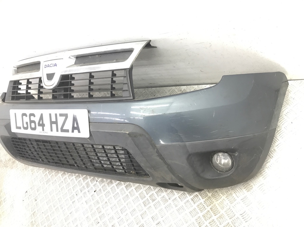 Бампер передний бу для Dacia Duster  1.5 DCi,  2014 г.