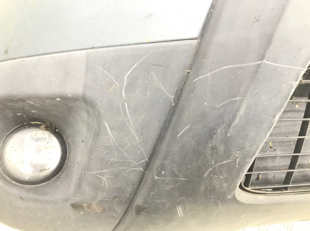 Бампер передний бу для Dacia Duster  1.5 DCi,  2014 г.