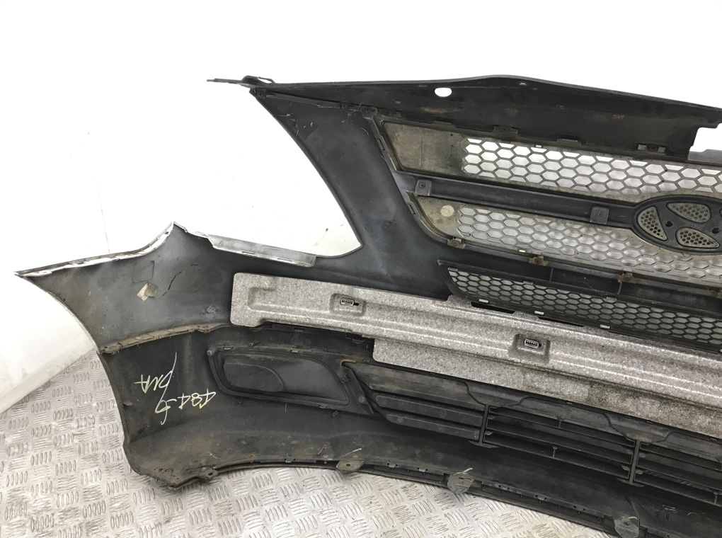 Бампер передний бу для Hyundai iLoad  2.5 CRDi,  2011 г.