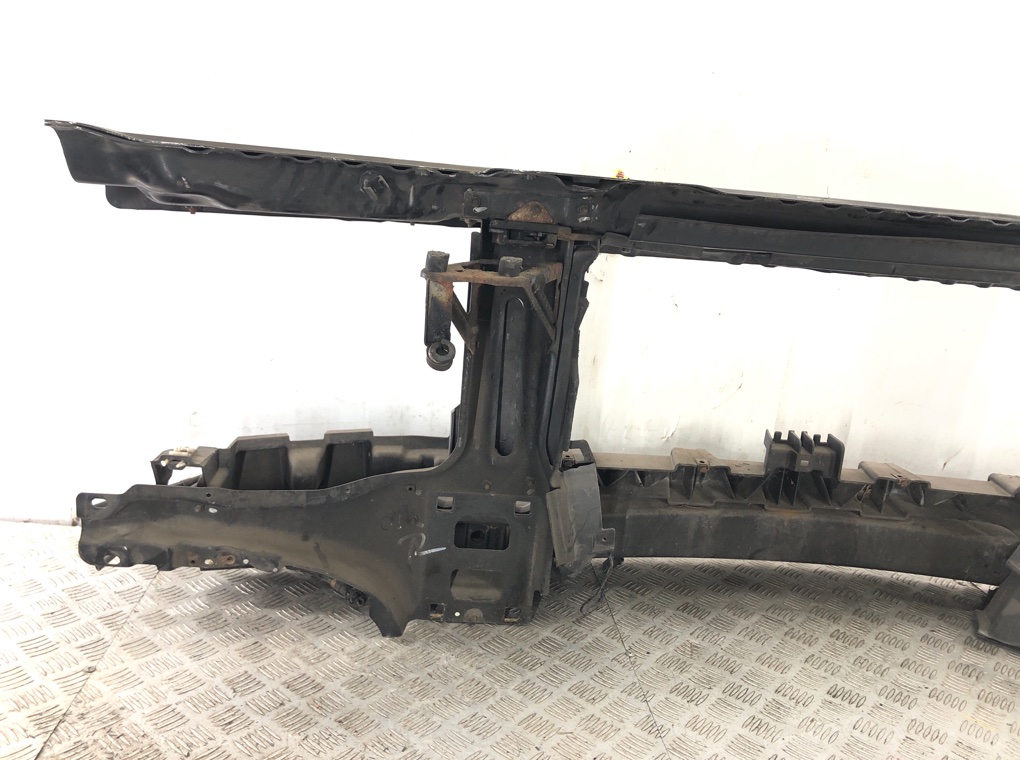 Панель передняя (телевизор) бу для Land Rover Range Rover 3 3.0 TD,  2003 г.